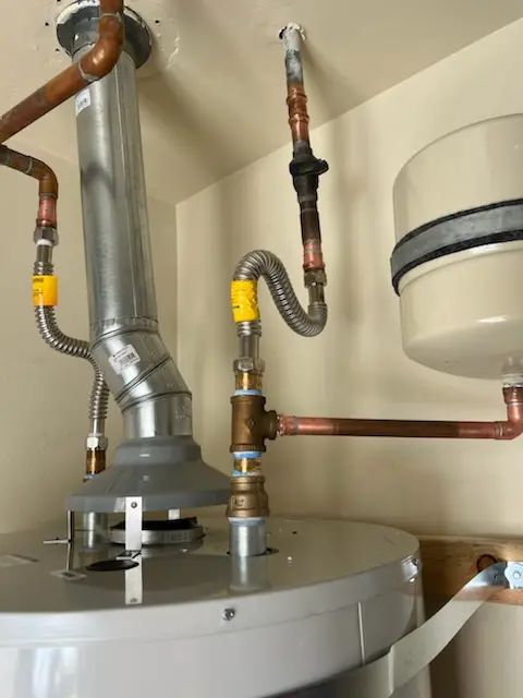Water heater installation and plumbing repair in Skinkers Corner
